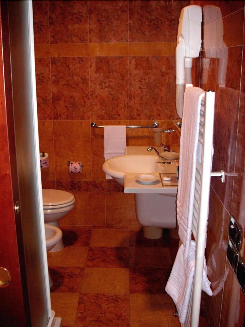Hotel Antico Masetto Lamporecchio Δωμάτιο φωτογραφία