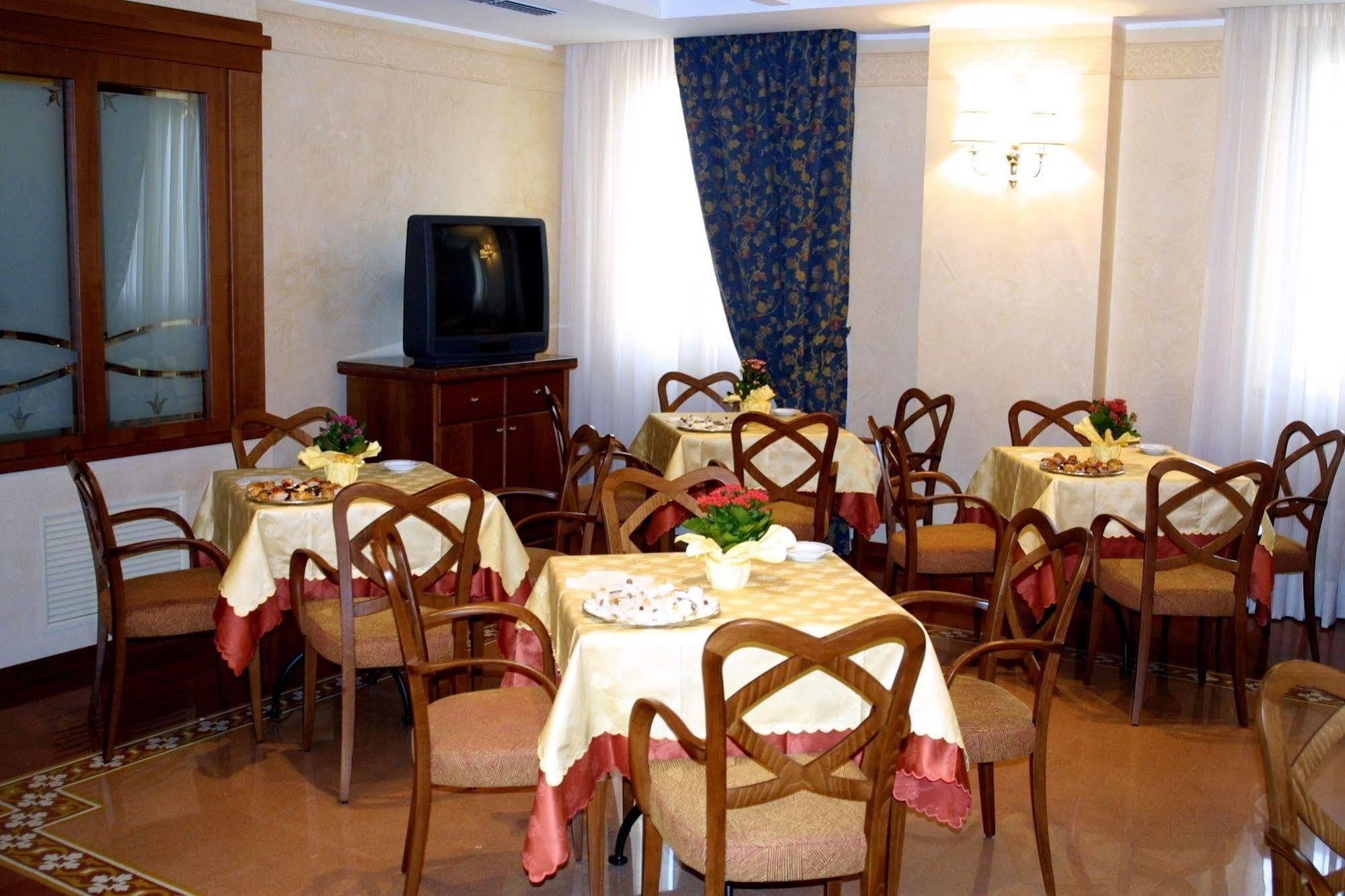 Hotel Antico Masetto Lamporecchio Εστιατόριο φωτογραφία